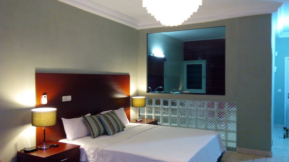 Eleven'S Hotel & Spa อาบีจาน ภายนอก รูปภาพ
