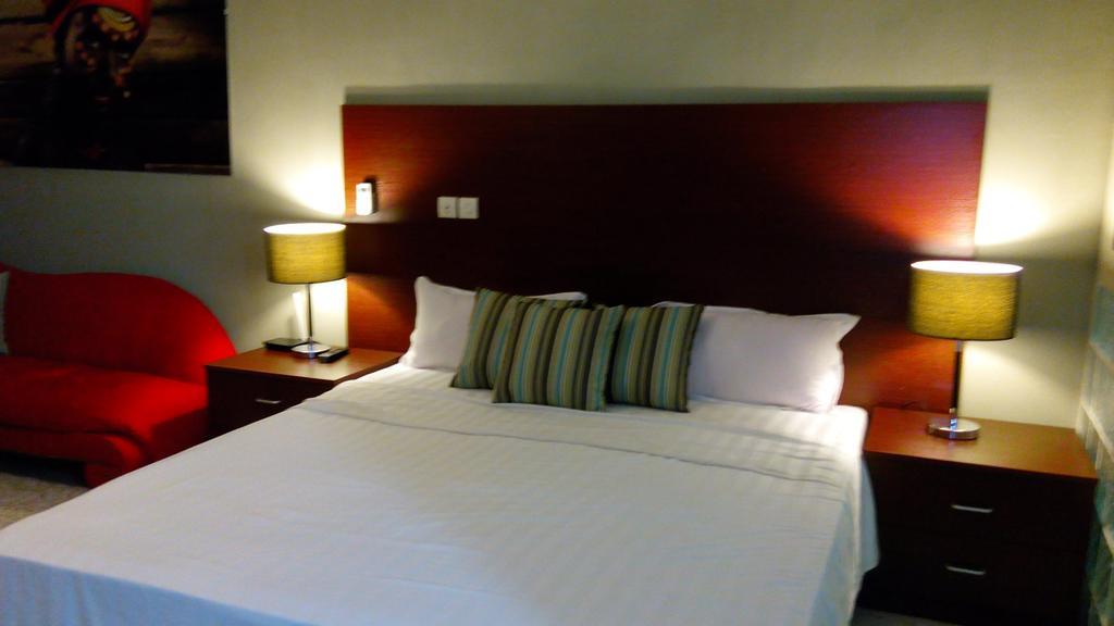 Eleven'S Hotel & Spa อาบีจาน ภายนอก รูปภาพ